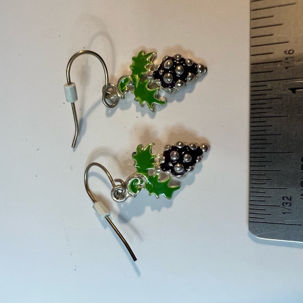 Source Unknown Black Grape Earrings with Green Leaves